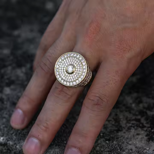 Anillo de Diamantes de Lujo con Halo Redondo - Product Image 2