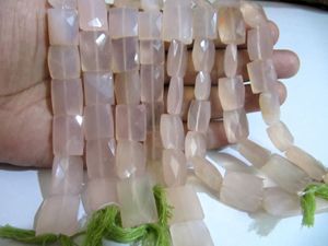 Quartz rose naturel, calcédoine, forme carrée, briolette, 12-16 mm, vendu par brin de 8 pouces - Product Image 4