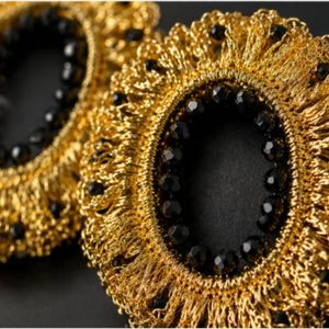 Pendientes de Araña de Lujo Hechos a Mano con Cuentas de Aleación Dorada, Diseño Geométrico, Joyería de Moda para Mujer, Venta al por Mayor, OEM Personalizado, Rizir Fashion - Product Image 4