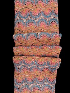 Tissu en dentelle crochet multicolore directement de l'usine, tissu crochet floral magenta, bleu, jaune, vert et beige pour robes, kurtis - Product Image 3