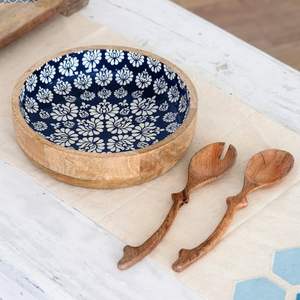 Tazón de Madera Artesanal Ecológico y Duradero con Diseño Esmaltado, Inspirado en el Arte Tradicional, Ideal para la Mesa de Comedor, Regalo Coleccionable - Product Image 3