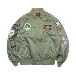 เสื้อแจ็คเก็ตบอมเบอร์วินเทจสำหรับผู้ชาย แบบสองด้าน ใส่ได้ทั้งสองด้าน กันลม ผลิตจากผ้าไนลอนรักษ์โลก สไตล์สตรีทแวร์ทันสมัย ลำลอง เหมาะสำหรับกิจกรรมกลางแจ้ง สไตล์นักบิน - Product Image 6