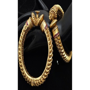 Magnifiques Bracelets Joncs Ouvertables pour Femme, Plaqué Or Laiton, Moissanite et Kundan, Design Tendance, Qualité Supérieure, Idéaux pour Mariage - Product Image 2