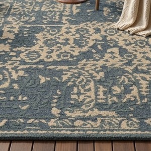 Alfombra de lana tufted hecha a medida con texturas en capas y detalles refinados para apartamentos de lujo y espacios interiores de boutique. - Product Image 2