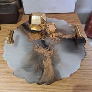 1. Premium Resin Tray Handmade <b>Decorative</b> Serving Tray Modern Design Custom Shape Wholesale Home <b>Table</b> <b>Accessories</b> - Product Image 4