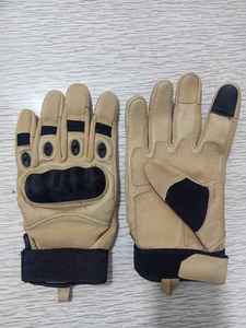 Gants pour femme en cuir beige, compatibles écran tactile, longueur poignet, à doigts entiers, avec manchette fendue, doublure en cachemire, pour usage quotidien décontracté, paume à grain doux - Product Image 1