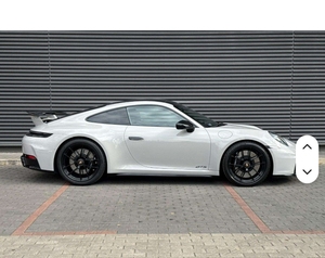 Nouvelle Porsche 911 Urmodell Carrera 4 GTS T-Hybrid 2025 R20 Cuir Gauche Foncé Turbo Panorama 4.1-6L Essence Automatique 541 CV SUV - Product Image 1