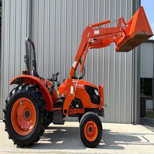 Tracteur puissant Kubota M5040 pour le labourage, le travail du sol, le transport et autres activités agricoles essentielles sur différents terrains - Product Image 5