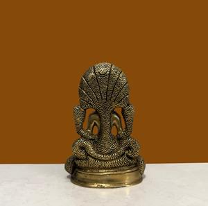 Artesanía NIRMALA Hecha a Mano, Estatua de Buda de Latón Estilo Art Deco Sentado Bajo el Capó de una Serpiente, Escultura Decorativa para Mesa, Regalo - Product Image 2