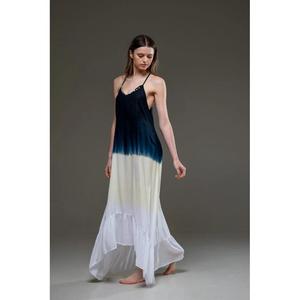 เดรสยาวผู้หญิงแบบไล่สี สายเดี่ยว ผ้าบางเบา เหมาะสำหรับใส่ไปทะเล ฤดูร้อน ดีไซน์หรูหราพลิ้วไหว - Product Image 4