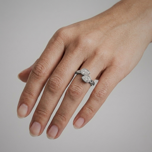 Anillo de Plata de Ley 925 con Diamante Cultivado en Laboratorio de Corte Pera de 1.3ct, Anillo Toi Et Moi con Bisel, Joyería Fina para Novia - Product Image 2