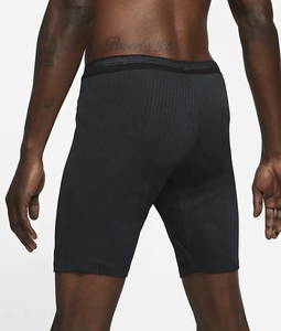 Shorts décontractés pour hommes, noirs unis, taille mi-haute élastique, en tricot polyester/coton, avec cordon de serrage, écologiques, séchage rapide - Product Image 4