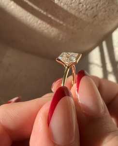 Anillo de Diamante Solitario de Corte Princesa de 2.01 CT, Cultivado en Laboratorio, con Brillo de Lujo, para Mujer, Oro Sólido de 14K, Regalo Sorpresa para Novias - Product Image 4