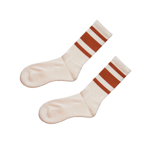 Chaussettes en coton personnalisées OEM pour hommes, style streetwear, en tissu éponge, avec livraison et expédition, pour l'hiver, avec logo. - Product Image 6