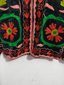 Chaqueta de terciopelo bordada Suzani multicolor suave Bridel para mujer, diseño floral transpirable, artesanía hecha a mano, ropa femenina. - Product Image 3