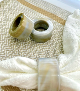 Anneaux de serviette en résine artisanale naturelle pour la décoration de table de mariage, supports de serviettes pour la table à manger et la décoration de fêtes hôtelières - Product Image 4