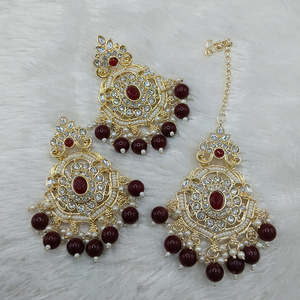 Boucles d'oreilles pendantes en Kundan et perles plaquées or avec Maangtikka, bijoux fins - 10574436DP - Product Image 1
