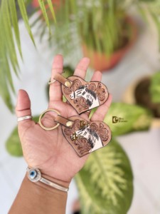 Porte-clés en cuir artisanal le plus vendu, motif zèbre, en forme de cœur, en cuir de vache, boucles d'oreilles porte-clés, vente chaude, accessoire cadeau unisexe - Product Image 2