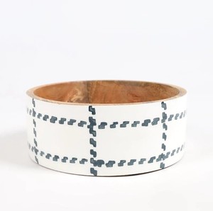 Bol en bois fait main personnalisé avec motif imprimé blanc pour la maison et le camping, idéal pour servir des salades et des plats. - Product Image 6