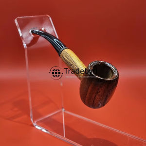 Pipa de Tabaco de Madera Natural Hecha a Mano con Acabado Lacado, Diseño Moderno y Ecológico por Tradebyd - Product Image 2