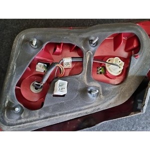 Ensemble de feux arrière Opirus RIGHT - Feu combiné arrière droit, d'occasion, OEM 924023F500 - Product Image 4