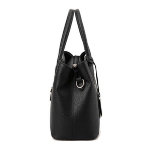 Sac en cuir imperméable pour femme à prix abordable, dernier design, vente en gros - Product Image 3