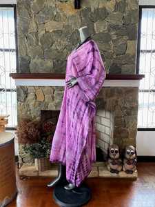 Robe Kaftan en Rayonne Tie-Dye Shibori Japonais Grande Taille Violet Rose Bohème Maxi Cache-Maillot de Plage - Product Image 3