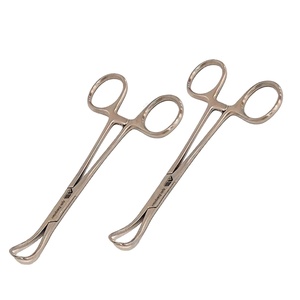 Pince chirurgicale, forceps, ciseaux médicaux, instrument médical, pince à serviette chirurgicale Backhaus, acier inoxydable allemand - Product Image 1