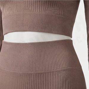 Vêtements de sport de haute qualité pour femmes, ensemble de yoga, vente en gros, meilleur fabricant, vêtements de fitness, équipement d'entraînement, vêtements de sport - Product Image 5