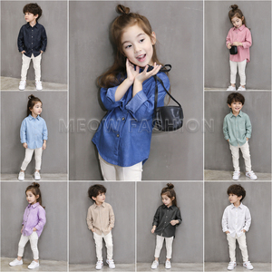 เสื้อเชิ้ตเดนิมแขนยาวลำลองสำหรับเด็กผู้ชาย ผ้าฝ้ายฟอกสีพื้น ปกคอพับ ดีไซน์กระเป๋า ทรงปกติ สไตล์วินเทจ - Product Image 2