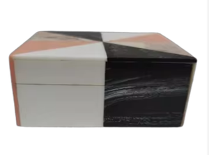 Caja Decorativa de Resina Geométrica Tricolor Hecha a Mano de Lujo, Elegante Patrón Triangular en Negro, Blanco y Rosa, Cajas de Madera - Product Image 6