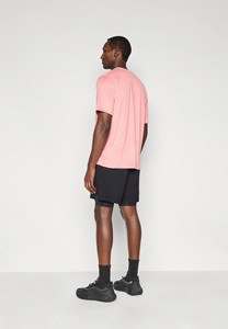 Shorts Bermuda pour homme, noirs, à séchage rapide, taille élastique, couleur unie, décontractés, sportifs - Product Image 3