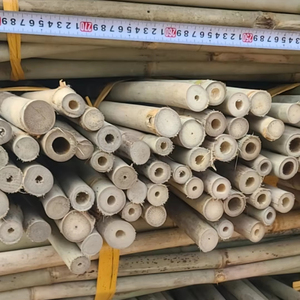 เสาไม้ไผ่ธรรมชาติจากเวียดนาม วัสดุแข็งแรงสำหรับงานก่อสร้าง นั่งร้าน โครงเฟอร์นิเจอร์ ตกแต่งสวน และใช้งานกลางแจ้ง - Product Image 1