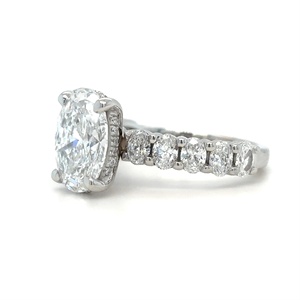 Diamants ovales certifiés IGI, or blanc pur 14 carats - Product Image 3