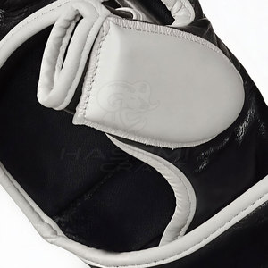 Equipo de entrenamiento de boxeo de alto rendimiento para artes marciales, guantes de MMA de 4 oz diseñados para un agarre cómodo y uso prolongado - Product Image 6