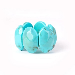 Bracelet en résine acrylique coloré 2026, géométrique, mignon, unisexe, bijoux de mode élégants et tendance en résine pour femme - Product Image 3