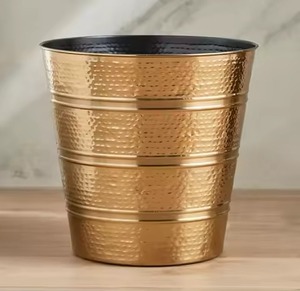 Exclusivo Contenedor de Basura Metálico para el Hogar con Aspecto Elegante, Ideal para Sala de Estar, Dormitorio y Cocina - Product Image 1