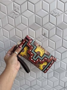 Cartera de Cuero Repujado a Mano Estilo Occidental, Cartera Repujada a Mano con Diseño de Girasol, Estuche para Teléfono, Bolso de Mano para Mujer, Multiusos - Product Image 1