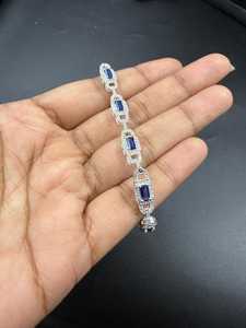Pulsera de Lujo para Mujer en Plata 925 con Moissanita, Eslabones Geométricos, Piedra Azul Esmeralda, Engaste Hecho a Mano, Joyería para Boda - Product Image 4