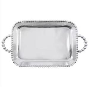 Plateau de service rectangulaire de luxe en métal martelé doré, pièce unique, avec poignées décoratives Art Déco et motif nature morte - Product Image 2