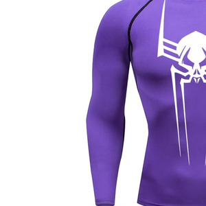 Camiseta de Compresión de Manga Larga para Hombre, Cuello Redondo, Corte Ajustado, Deportiva, Tejida en Poliéster, Secado Rápido, Ecológica y Transpirable - Product Image 4