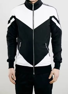 Ensemble de survêtement décontracté personnalisé avec capuche, coupe-vent uni, design cargo sportif, respirant, léger, 2 pièces avec cordon de serrage - Product Image 3