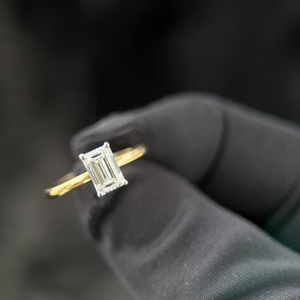 Anillo de Diamantes con Corte Esmeralda en Oro Amarillo de 14K, 1.00 Quilates, Color E, VVS2, Certificado IGI, Chapado en Rodio, Joyería para Regalo de Boda o Fiesta - Product Image 5