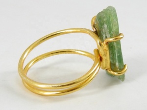 Bague en Kyanite Verte Naturelle Brute avec Fil de Cuivre Plaqué Or, Pierre Minérale Brute, Cadeau de Mariage et Fiançailles, Bijou Tendance - Product Image 4