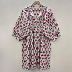 Robe décontractée mi-longue pour femme en coton tissé 100% uni, à manches courtes, taille empire, style babydoll, coupe ample et fonctionnelle à col en V oversize - Product Image 1