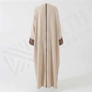ชุดกิโมโนแบบ OEM ปี 2025 เสื้อคลุมอาบายะ ผ้าโพลีเอสเตอร์เนื้อนุ่ม ยืดหยุ่นสูง หนาขึ้น สำหรับผู้หญิงมุสลิม คอวี แขนยาว เหมาะสำหรับงานปาร์ตี้ รอมฎอน งานแต่งงาน - Product Image 2