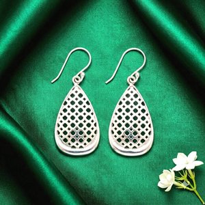 Boucles d'oreilles pendantes en argent sterling 925 plaqué or 18 carats pour femmes, design minimaliste en forme de poire, légères, à porter tous les jours, cadeau - Product Image 6