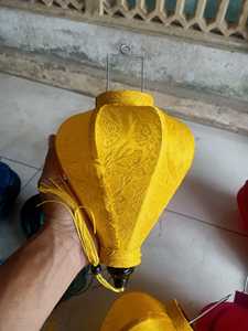 Linterna de seda vietnamita ecológica hecha a mano en Hoi An, Ideal para la celebración de Tet, Año Nuevo Lunar y decoración de interiores - Product Image 2
