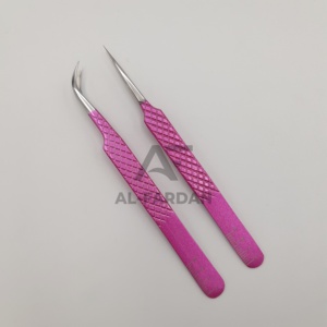 แหนบติดขนตา Diamond Grip สีชมพูเมทัลลิก สแตนเลสสตีล ปลายตรงโค้ง ปลายแหลม ปลายไฟเบอร์ สำหรับต่อขนตาแบบวอลลุ่ม - Product Image 1