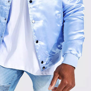 Chaqueta Bomber de Satén Personalizada con Cuello Alto Bordado, Estilo Vintage Letterman Varsity de Béisbol para Hombre - Product Image 2